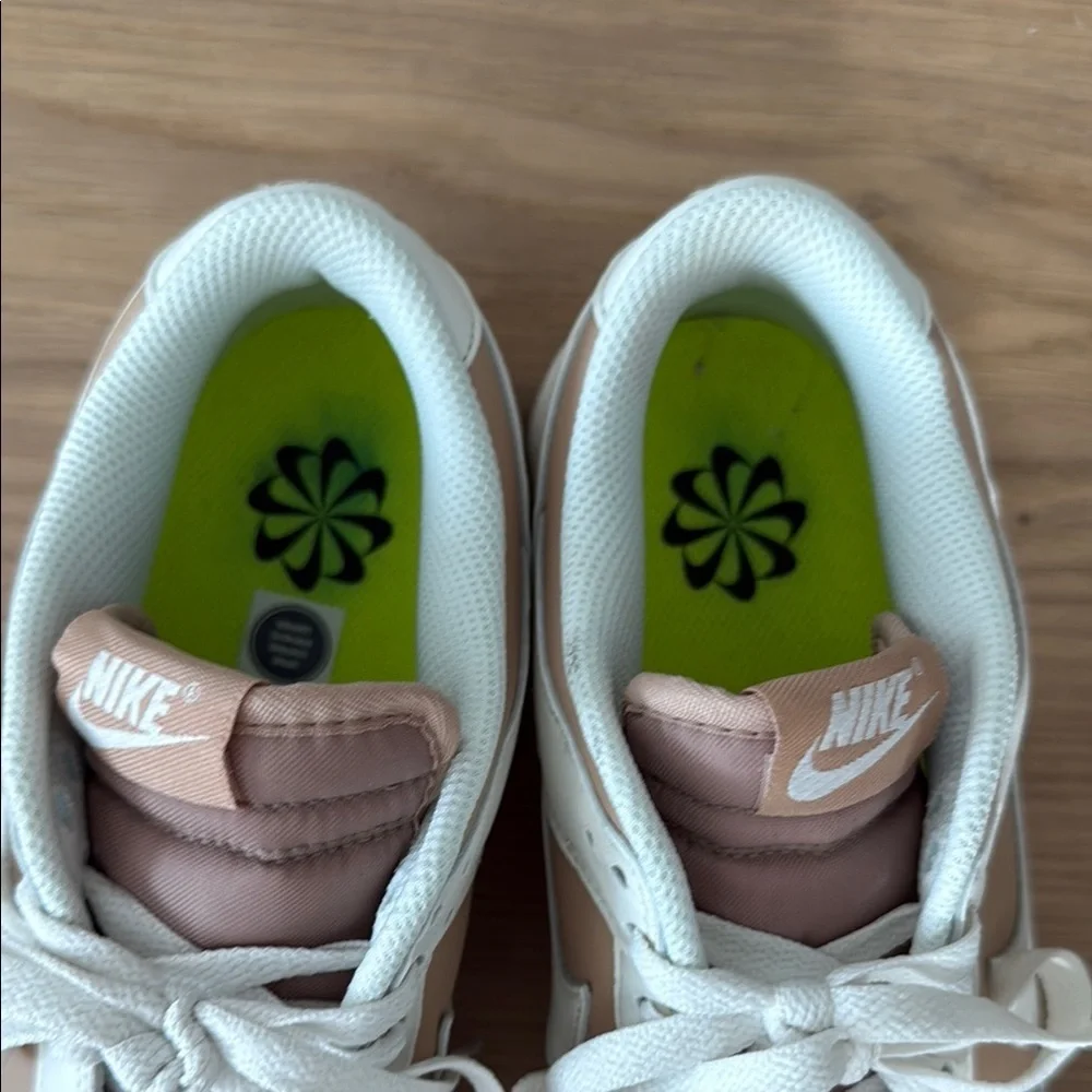 Nike | Womens Dunks low | White and Tan | 8.5 - Picture 4 of 10